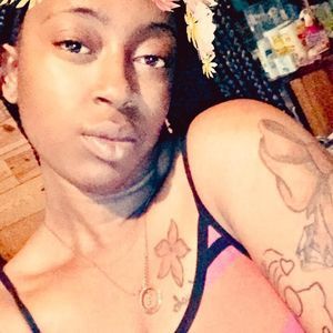 Meet your Posher, Mayoka